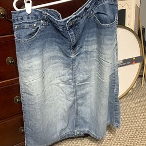 Denim skirt